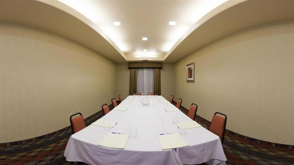 Holiday Inn Express & Suites Dinuba West By Ihg Kültér fotó