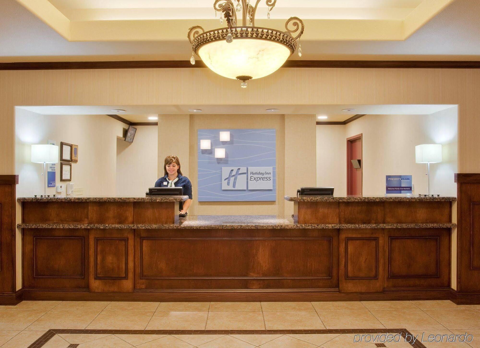 Holiday Inn Express & Suites Dinuba West By Ihg Kültér fotó